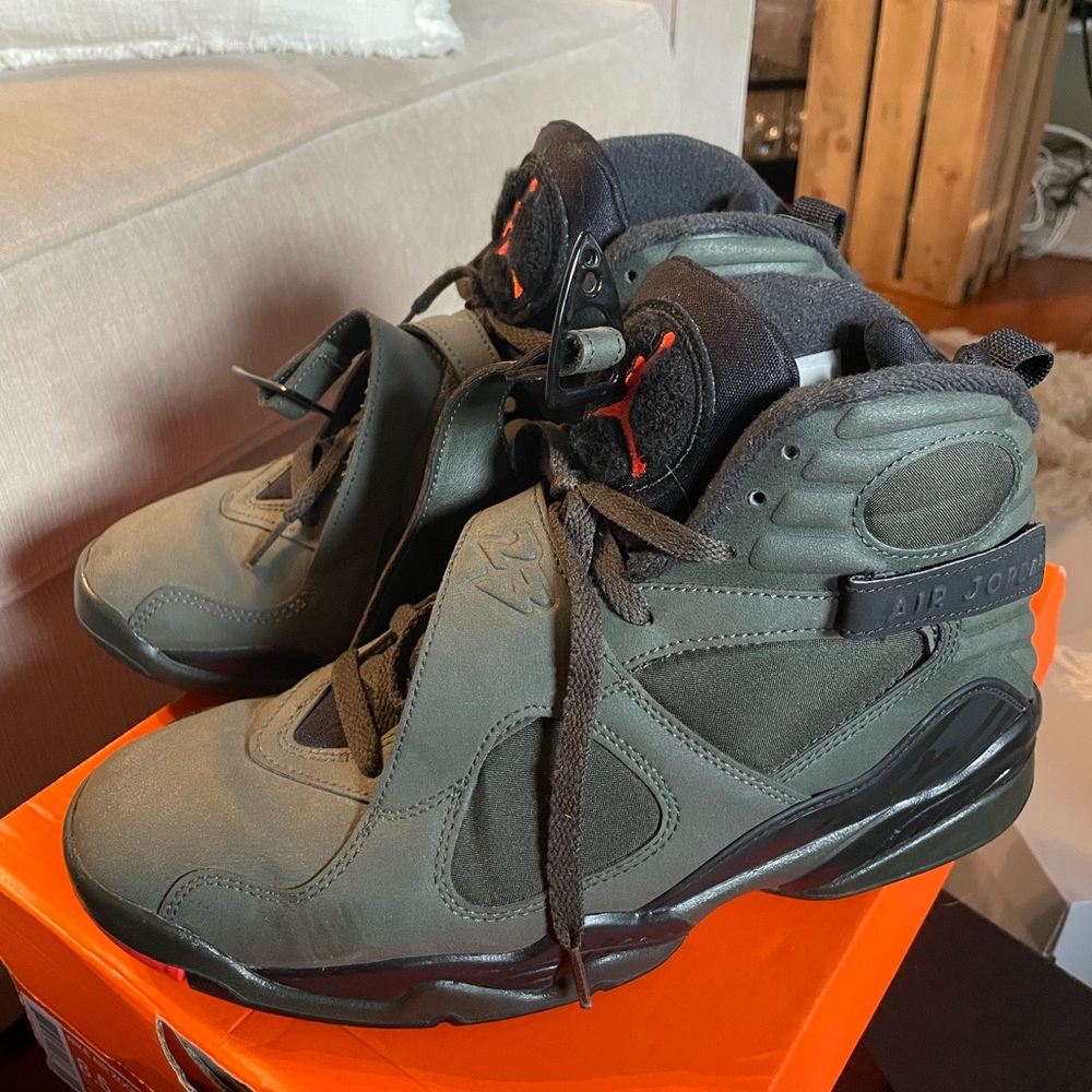 Air Jordan 8 Take Flight